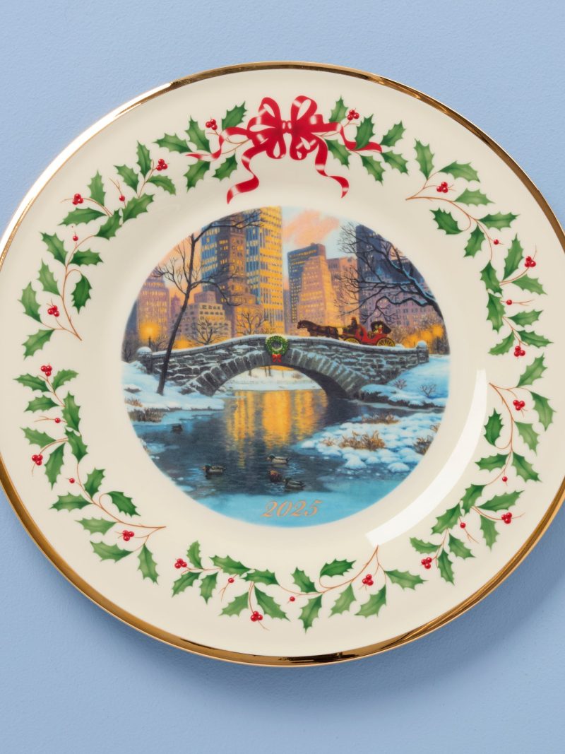 2025 Annual Holiday Plate Night Snow